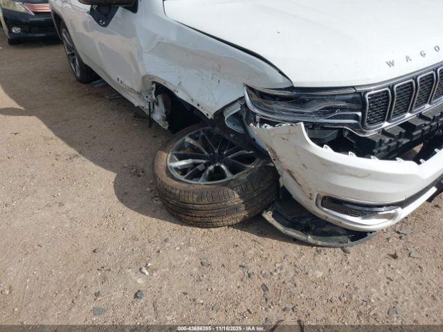 Jeep Wagoneer Series Ii 4x4 Image 7