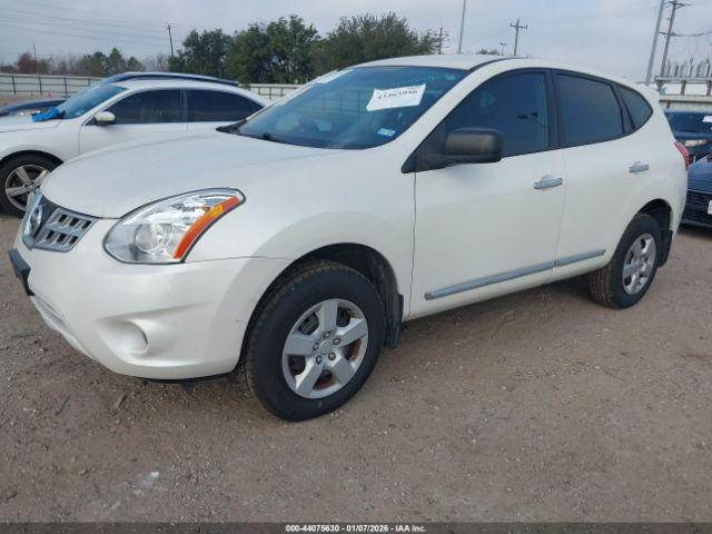 Nissan Rogue S Image 7