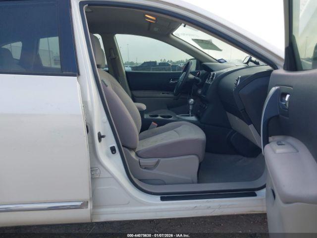 Nissan Rogue S Image 9