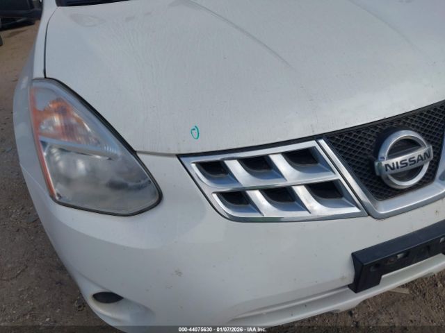 Nissan Rogue S Image 2