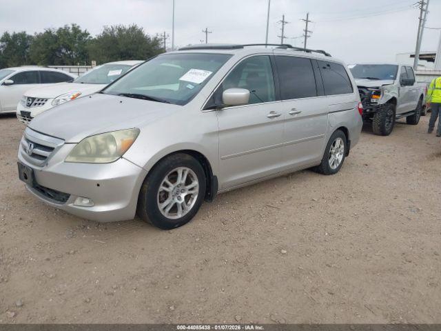 Honda Odyssey Touring Image 2