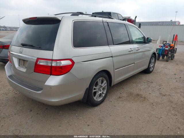 Honda Odyssey Touring Image 4