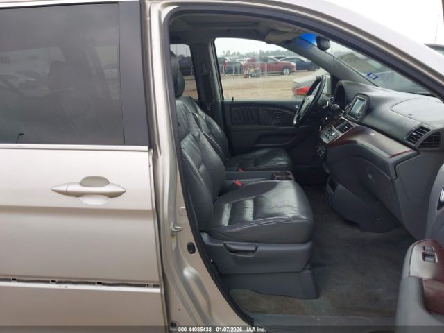 Honda Odyssey Touring Image 5