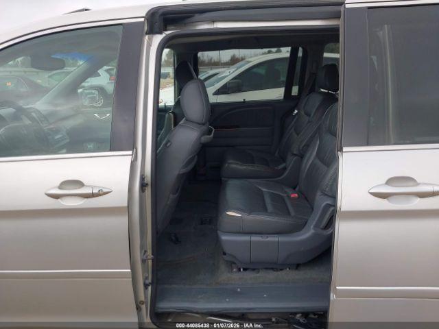 Honda Odyssey Touring Image 3