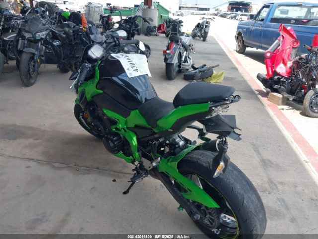 Kawasaki Zr900 F Image 3