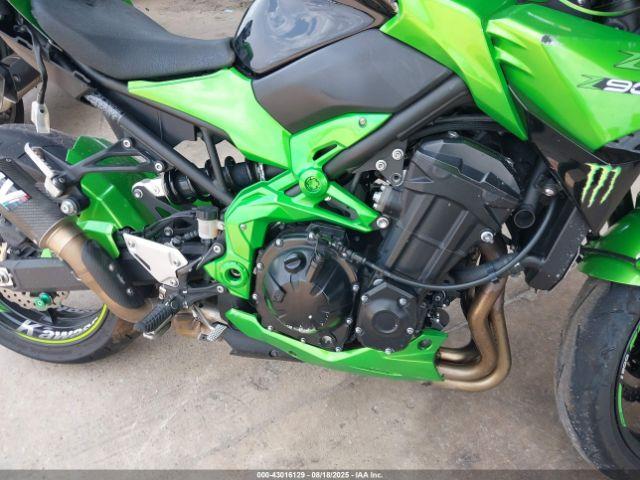 Kawasaki Zr900 F Image 2