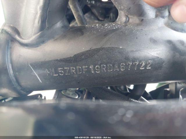 Kawasaki Zr900 F Image 12