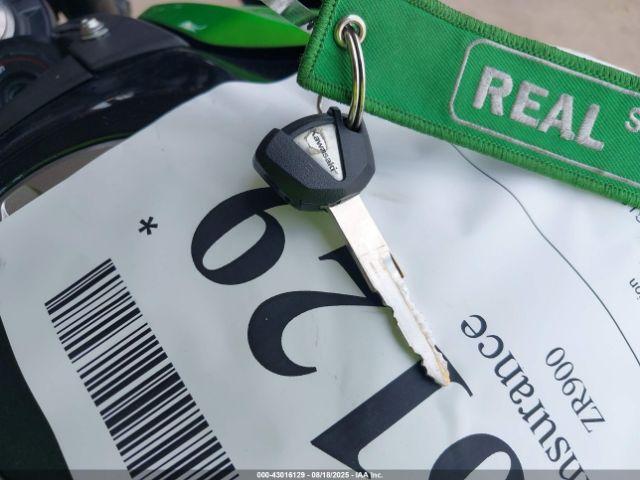 Kawasaki Zr900 F Image 9