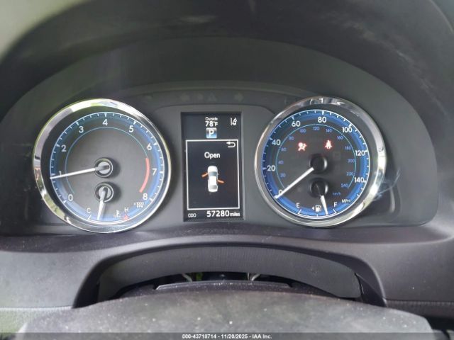 Toyota Corolla Se Image 6