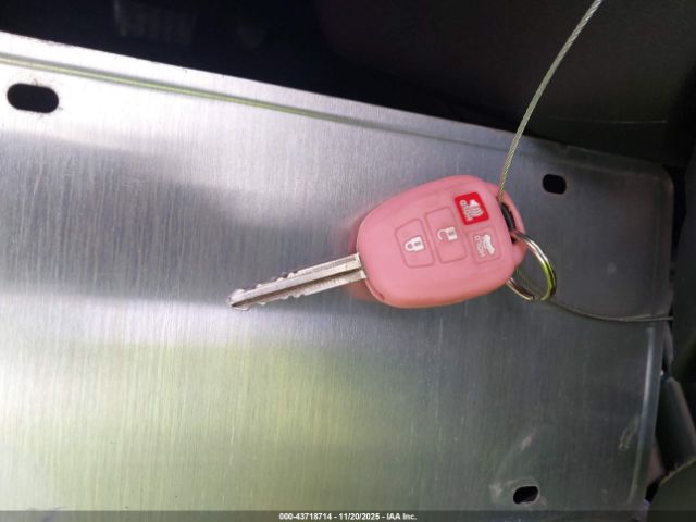 Toyota Corolla Se Image 8