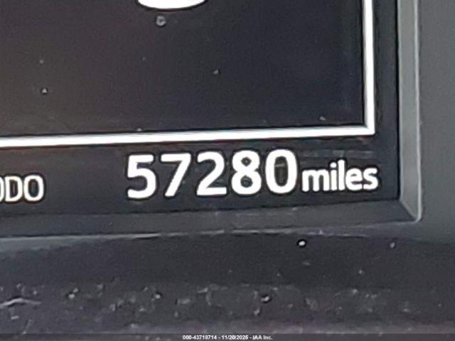 Toyota Corolla Se Image 16