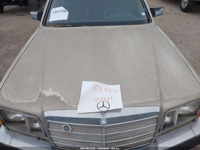 Mercedes-Benz 300 Sd Image 2