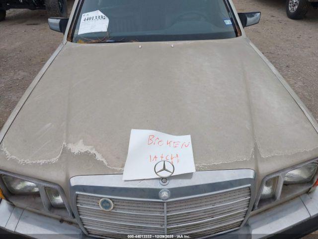 Mercedes-Benz 300 Sd Image 2