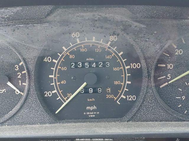 Mercedes-Benz 300 Sd Image 10