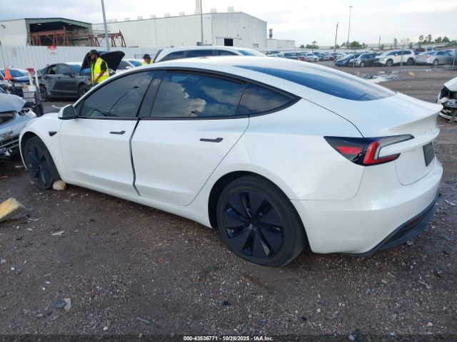 Tesla Model 3 Image 3