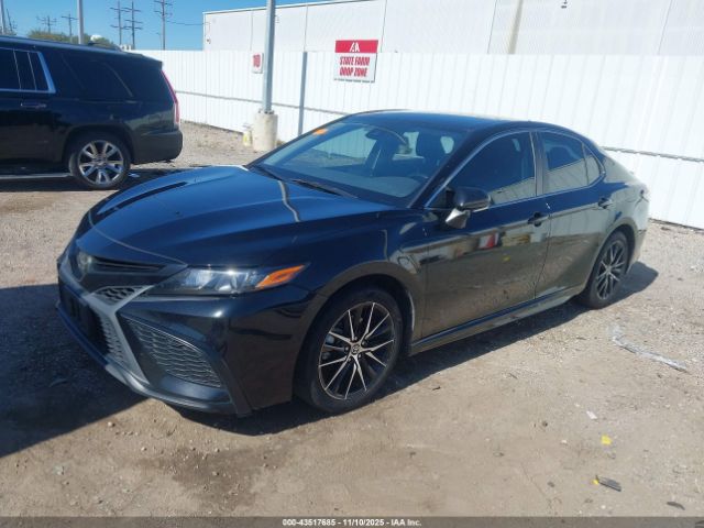 Toyota Camry Se Image 3