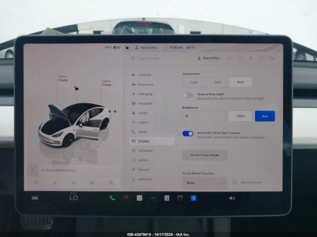 Tesla Model 3 Rear-wheel Drive Image 7
