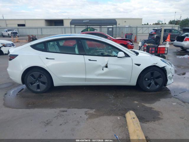Tesla Model 3 Rear-wheel Drive Image 11