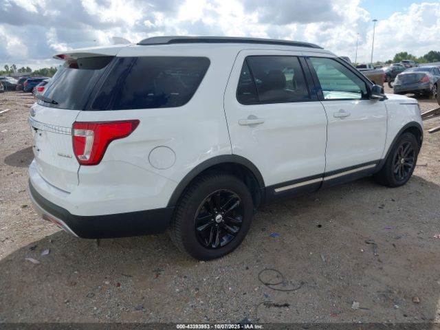 Ford Explorer Xlt Image 2