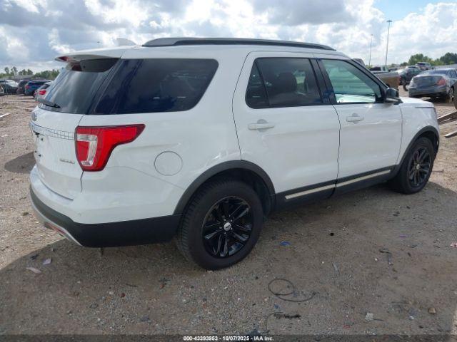 Ford Explorer Xlt Image 2
