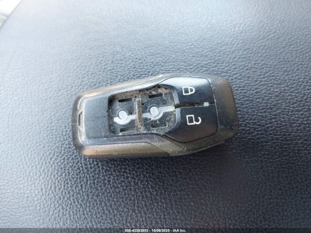 Ford Explorer Xlt Image 8