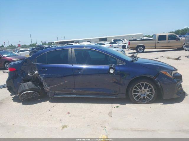 Toyota Corolla Se Image 16