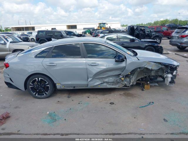 Kia K5 Gt-line Image 14