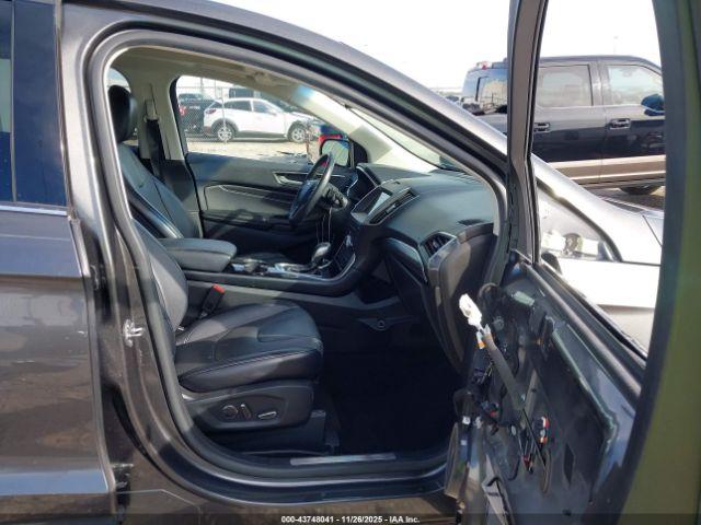 Ford Edge Titanium Image 4