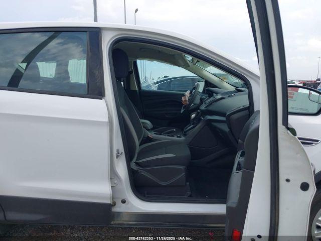 Ford Escape S Image 14