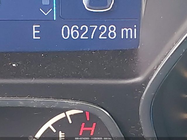 Ford Escape S Image 8