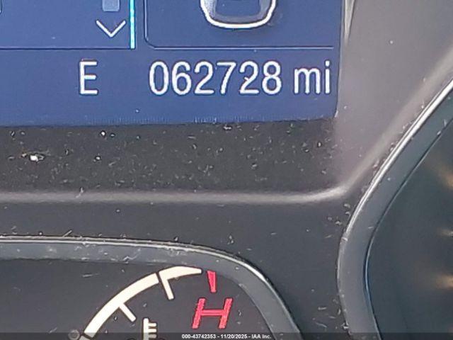 Ford Escape S Image 8