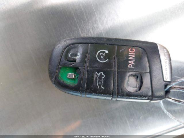 Chrysler 300 Motown Image 8