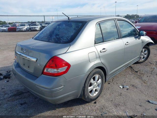 Nissan Versa 1.8sl Image 3