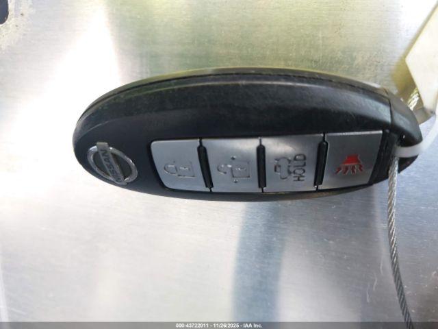 Nissan Versa 1.8sl Image 9