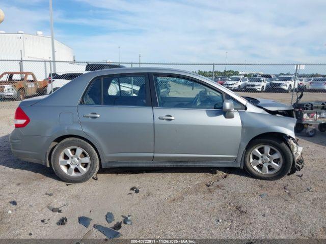 Nissan Versa 1.8sl Image 11