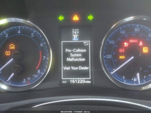 Toyota Corolla Se Image 5