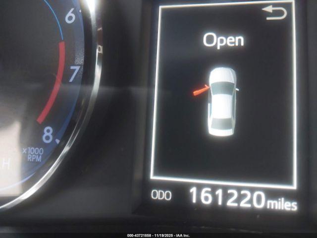 Toyota Corolla Se Image 16