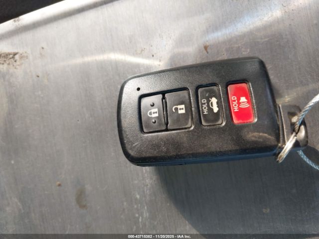 Toyota Avalon Xle Image 11