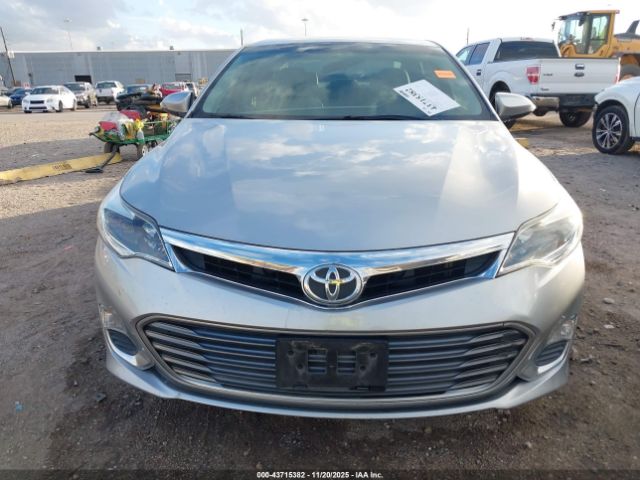 Toyota Avalon Xle Image 8