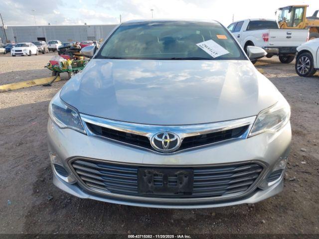 Toyota Avalon Xle Image 8