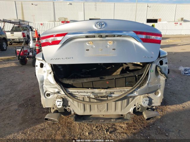 Toyota Avalon Xle Image 15