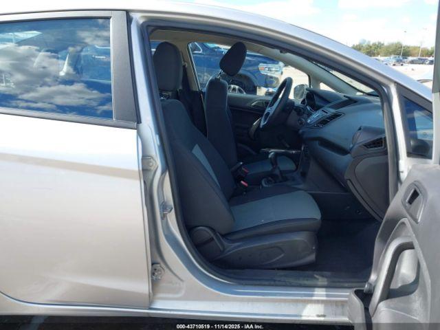 Ford Fiesta S Image 8