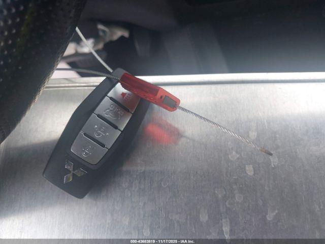 Mitsubishi Outlander Image 15