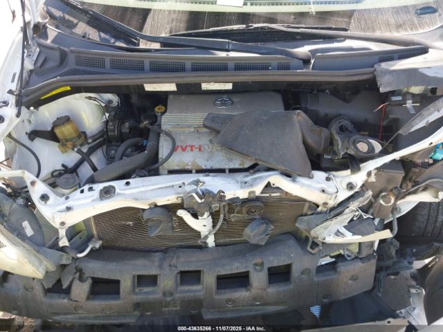 Toyota Sienna Le Image 7