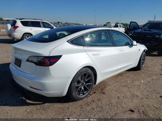 Tesla Model 3 Rear-wheel Drive Image 4