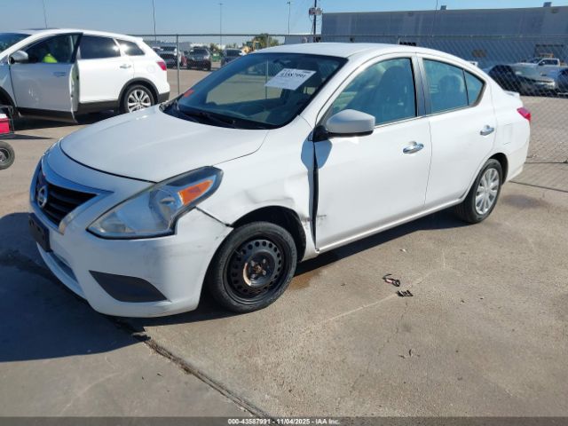 Nissan Versa Image 5