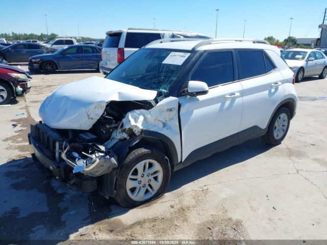 Hyundai VENUE Sel Image 3