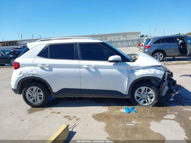 Hyundai VENUE Sel Image 16