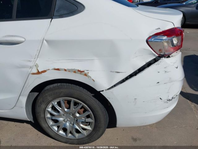 Chevrolet Cruze Ls Auto Image 7