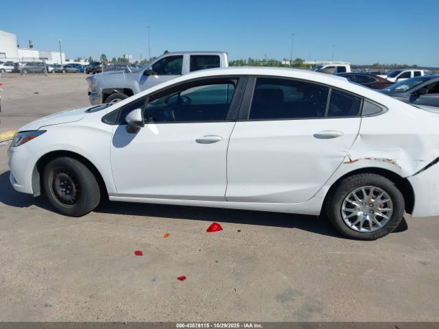 Chevrolet Cruze Ls Auto Image 14